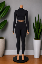 Load image into Gallery viewer, Lucky Label Jogger Set (2 Colors)

