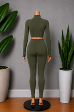 Load image into Gallery viewer, Lucky Label Jogger Set (2 Colors)
