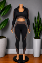 Load image into Gallery viewer, Three Piece Seamless Active Set - Mocha
