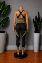 Load image into Gallery viewer, Three Piece Seamless Activewear Set - Green
